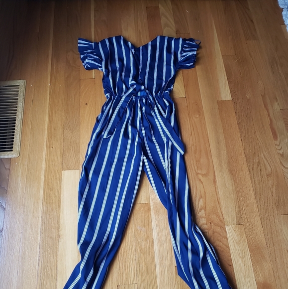 Jumpsuit - Picture 2 of 4